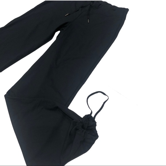 Lululemon size 8 women’s black baggy pants - Picture 2 of 7